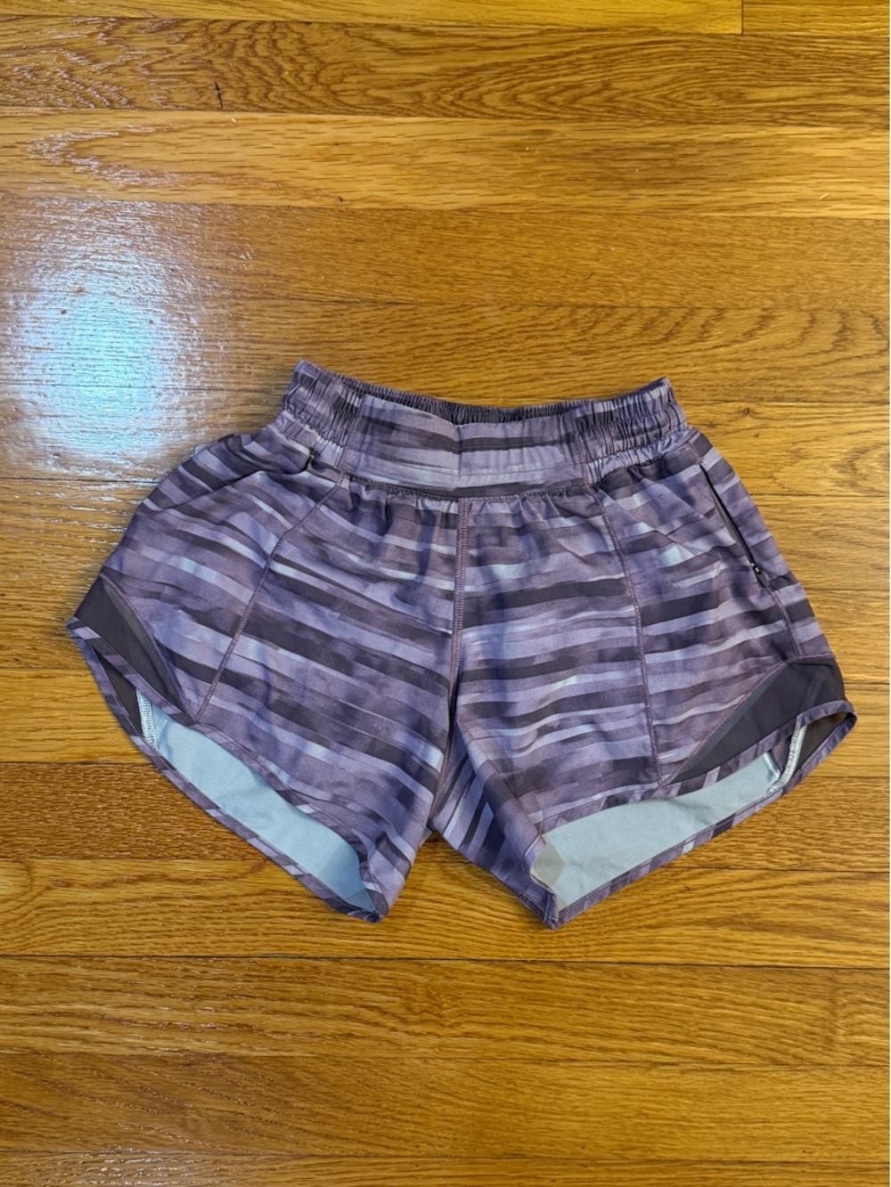 Lululemon Hotty Hot Short II *Long 4" Shadowed Smoked Mullberry/Black Currant 2